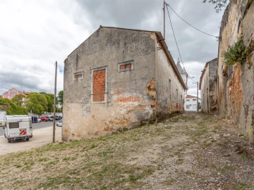 Armazém para Venda em Alcanena e Vila Moreira