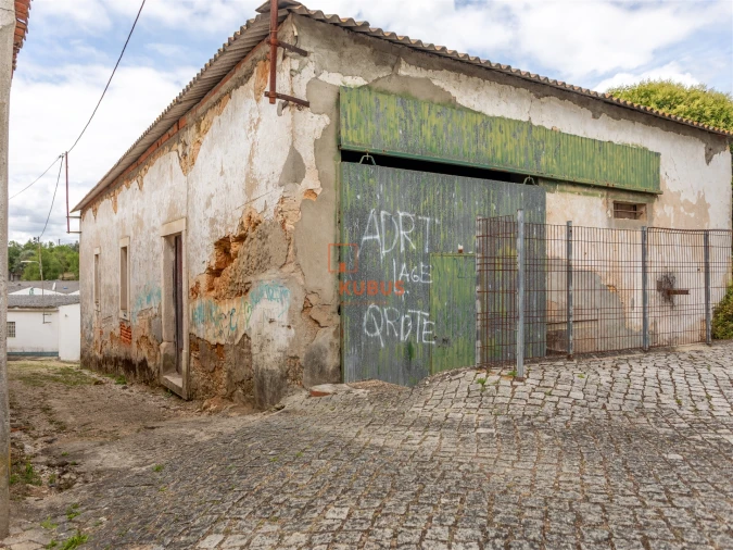 Armazém para Venda em Alcanena e Vila Moreira Foto 2