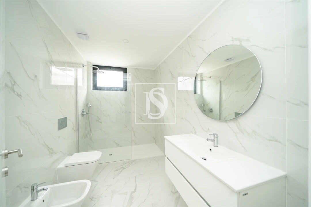 Apartamento T1 para Arrendamento em Barcelinhos Foto 8