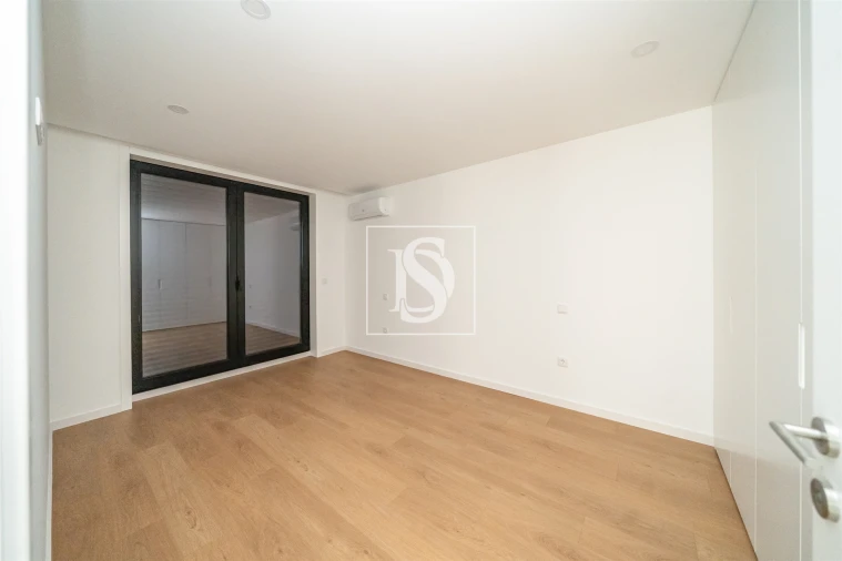 Apartamento T1 para Arrendamento em Barcelinhos Foto 9