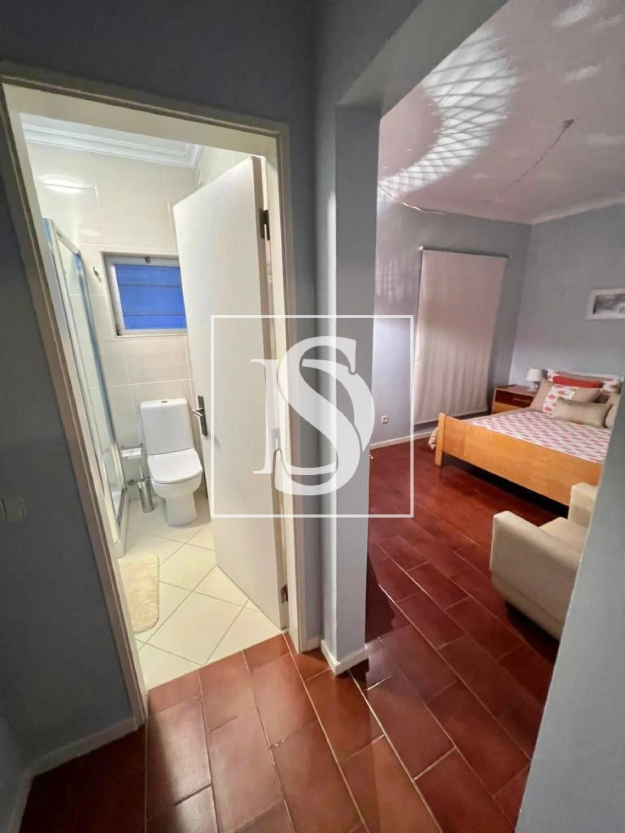 Apartamento T1 para Arrendamento em Quarteira Foto 8