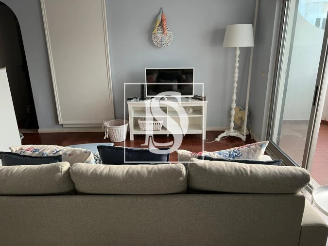 Apartamento T1 para Arrendamento em Quarteira Foto 4
