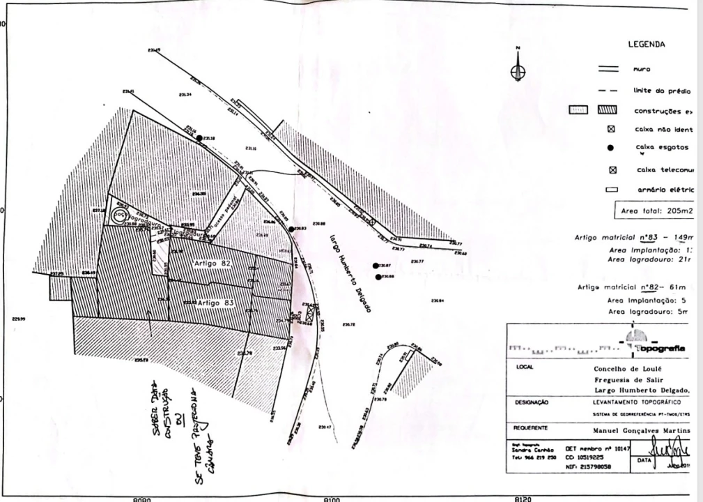 Moradia T7 para Venda em Salir Planta 3