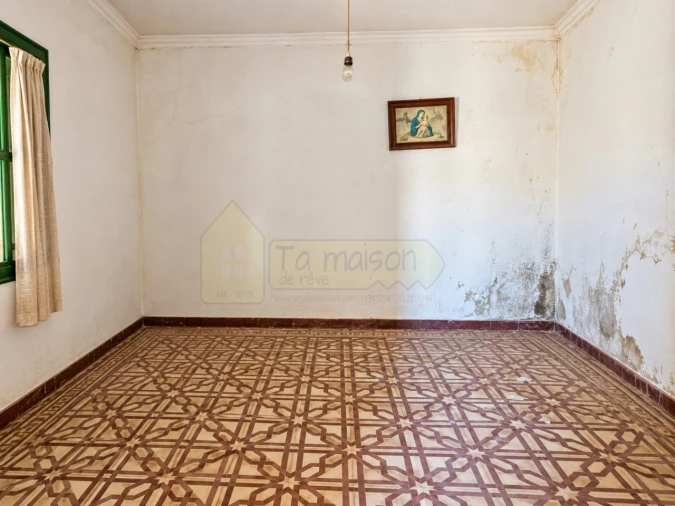 Moradia T7 para Venda em Salir Foto 18
