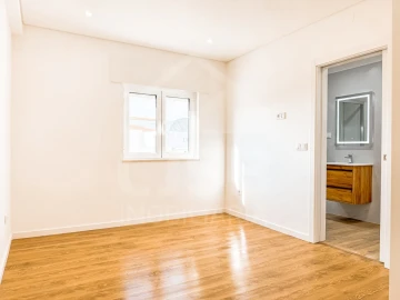 Apartamento T3 para Venda em Coruche, Fajarda e Erra