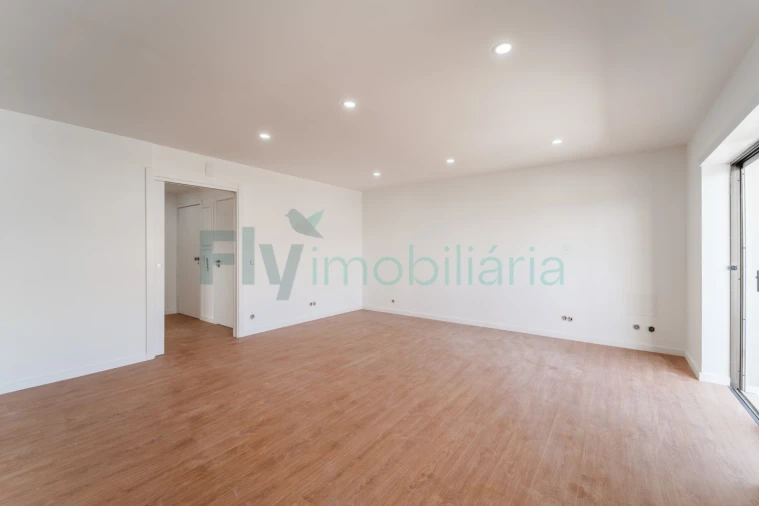 Apartamento T3 para Venda em Fermentões Foto 2