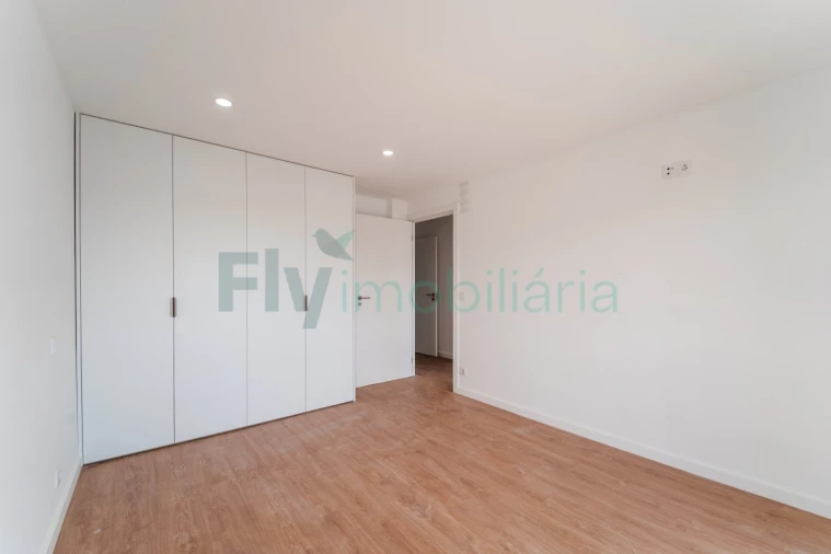 Apartamento T3 para Venda em Fermentões Foto 18