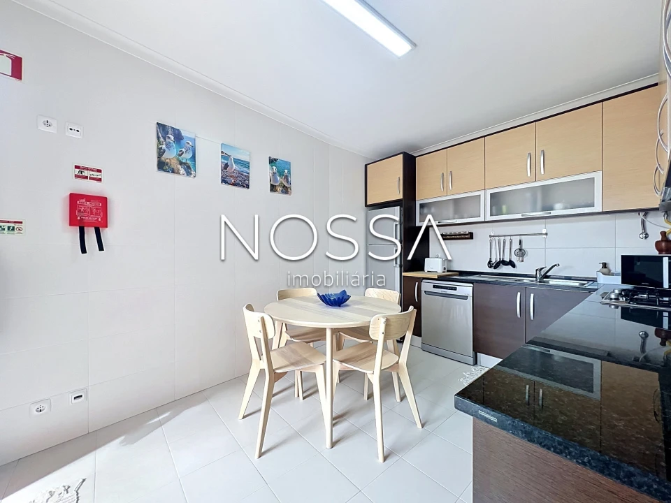 Apartamento T2 para Venda em Carvoeira Foto 9