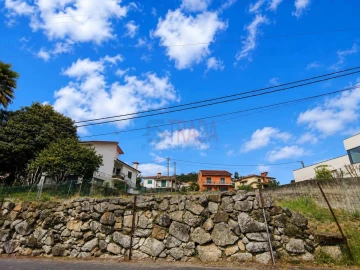 Terreno para Venda em Campos e Louredo