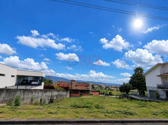 Terreno para Venda em Campos e Louredo Foto 6