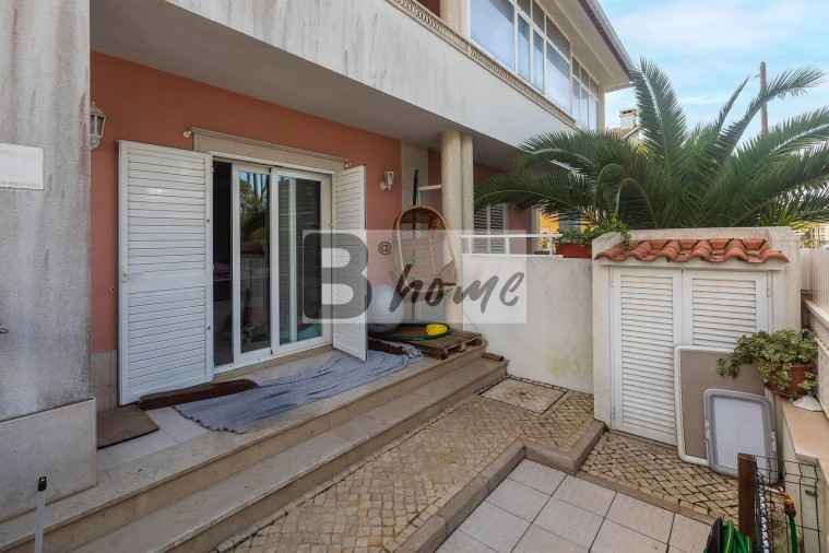 Moradia T2 para Venda em Charneca de Caparica e Sobreda Foto 7