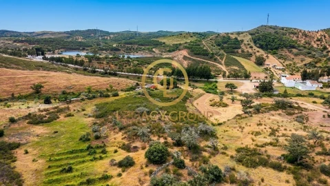 Terreno para Venda em Vaqueiros