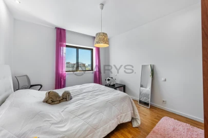 Apartamento T5 para Venda em Santa Marinha e São Pedro da Afurada