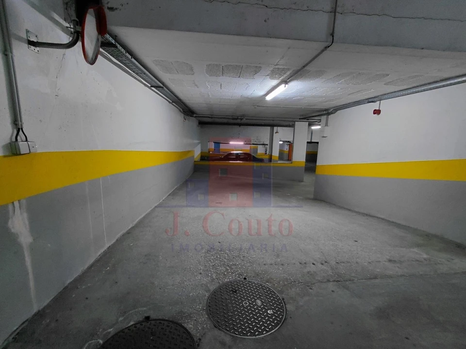 Apartamento T2 para Arrendamento em Caldas da Rainha - Santo Onofre e Serra do Bouro Foto 20
