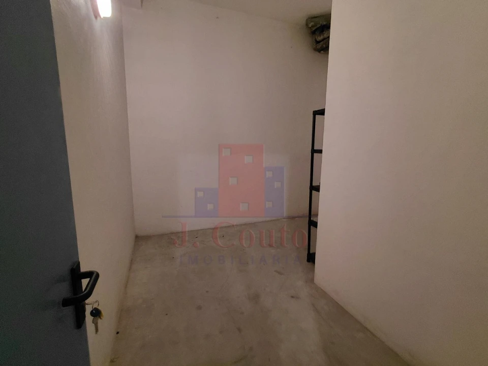 Apartamento T2 para Arrendamento em Caldas da Rainha - Santo Onofre e Serra do Bouro Foto 22