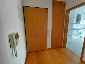 Apartamento T2 para Arrendamento em Caldas da Rainha - Santo Onofre e Serra do Bouro