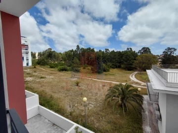 Apartamento T2 para Arrendamento em Caldas da Rainha - Santo Onofre e Serra do Bouro
