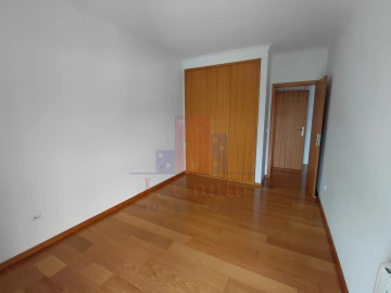 Apartamento T2 para Arrendamento em Caldas da Rainha - Santo Onofre e Serra do Bouro