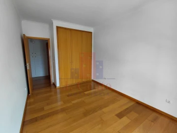 Apartamento T2 para Arrendamento em Caldas da Rainha - Santo Onofre e Serra do Bouro