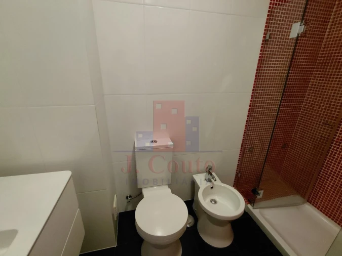 Apartamento T2 para Arrendamento em Caldas da Rainha - Santo Onofre e Serra do Bouro Foto 17