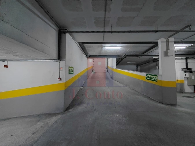 Apartamento T2 para Arrendamento em Caldas da Rainha - Santo Onofre e Serra do Bouro Foto 21