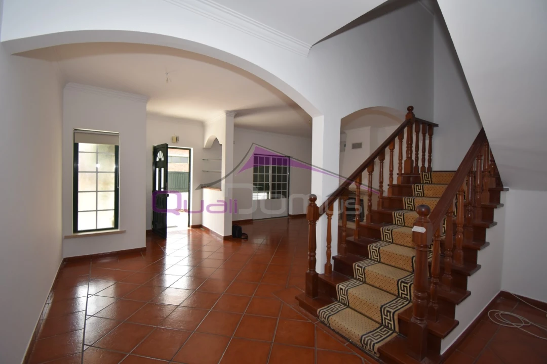Moradia T4 para Venda em São João Baptista Foto 4