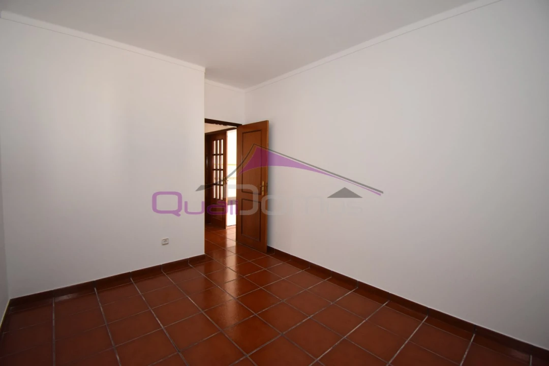Moradia T4 para Venda em São João Baptista Foto 6