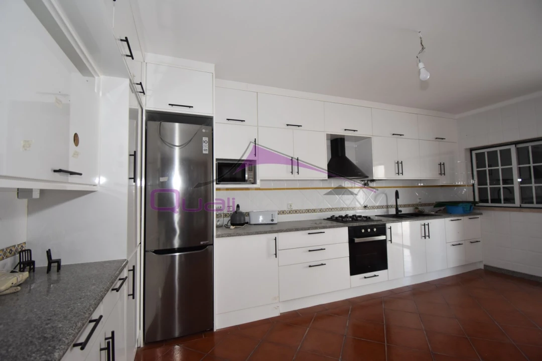 Moradia T4 para Venda em São João Baptista Foto 8