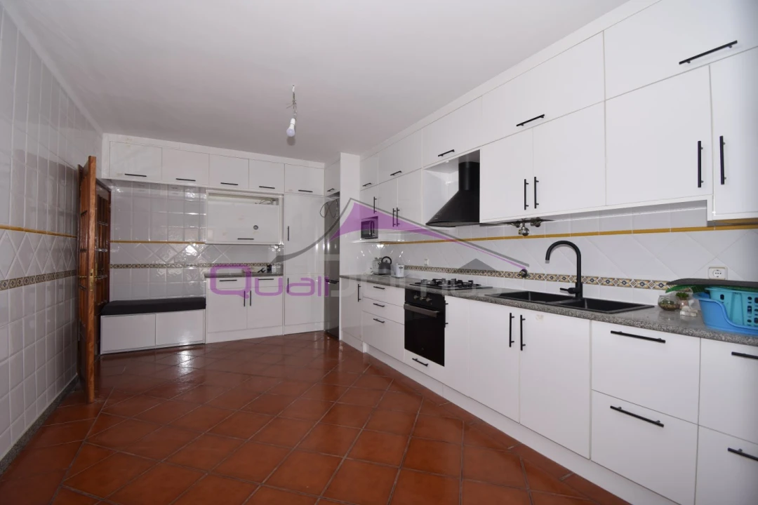 Moradia T4 para Venda em São João Baptista Foto 10