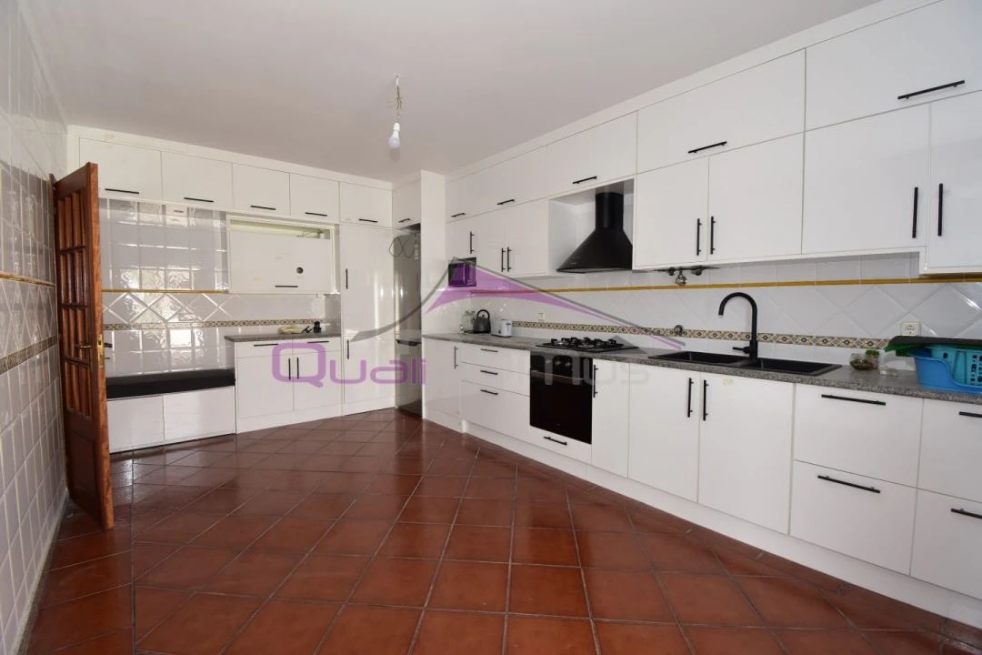 Moradia T4 para Venda em São João Baptista Foto 11