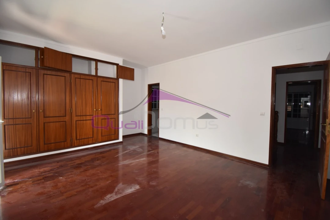 Moradia T4 para Venda em São João Baptista Foto 25