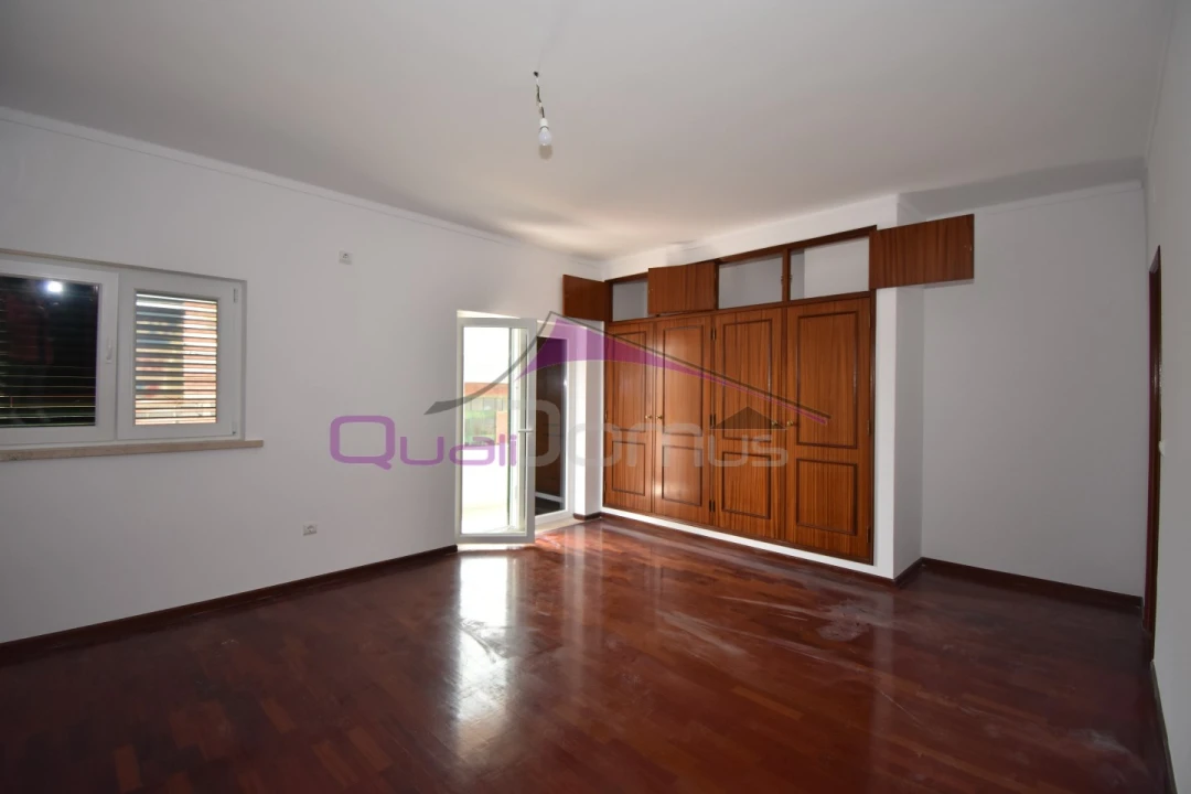 Moradia T4 para Venda em São João Baptista Foto 28