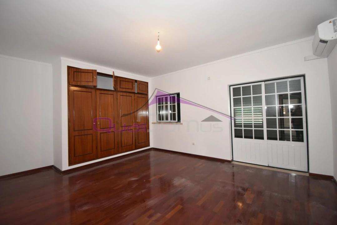 Moradia T4 para Venda em São João Baptista Foto 30