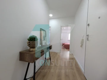 Apartamento T3 para Venda em Benfica