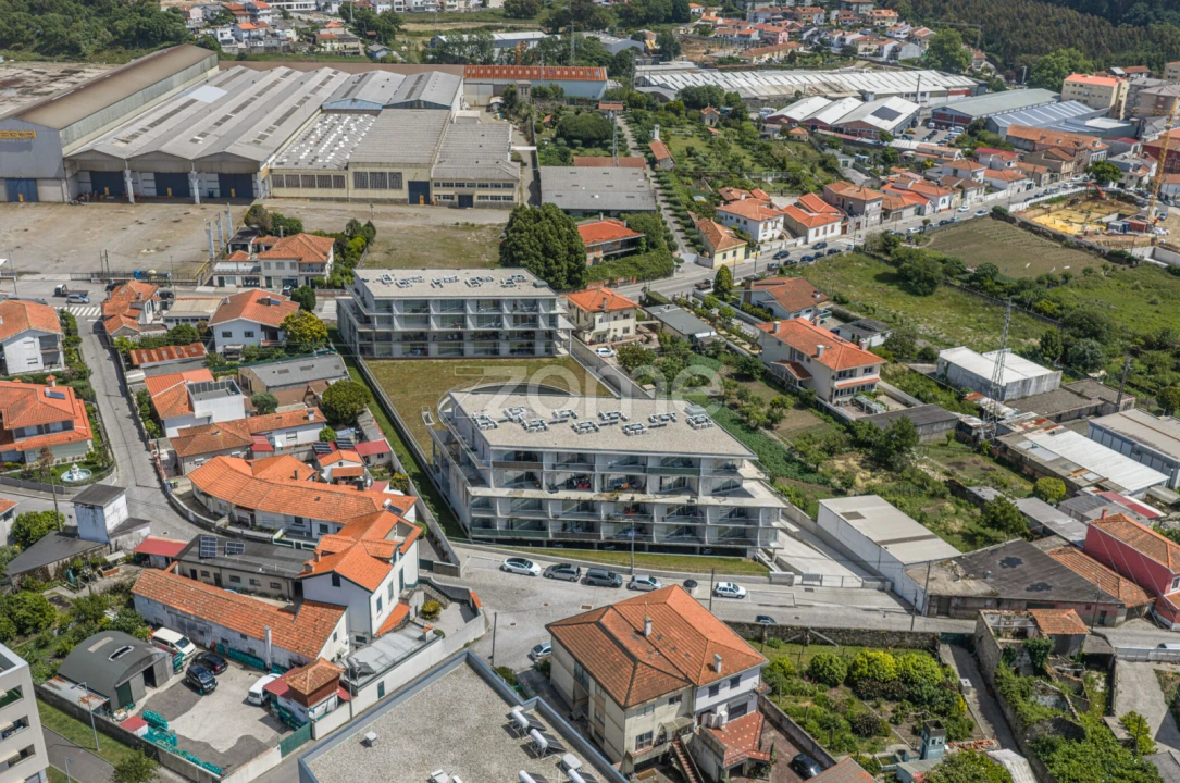Apartamento T1 para Venda em Mafamude e Vilar do Paraíso Foto 24