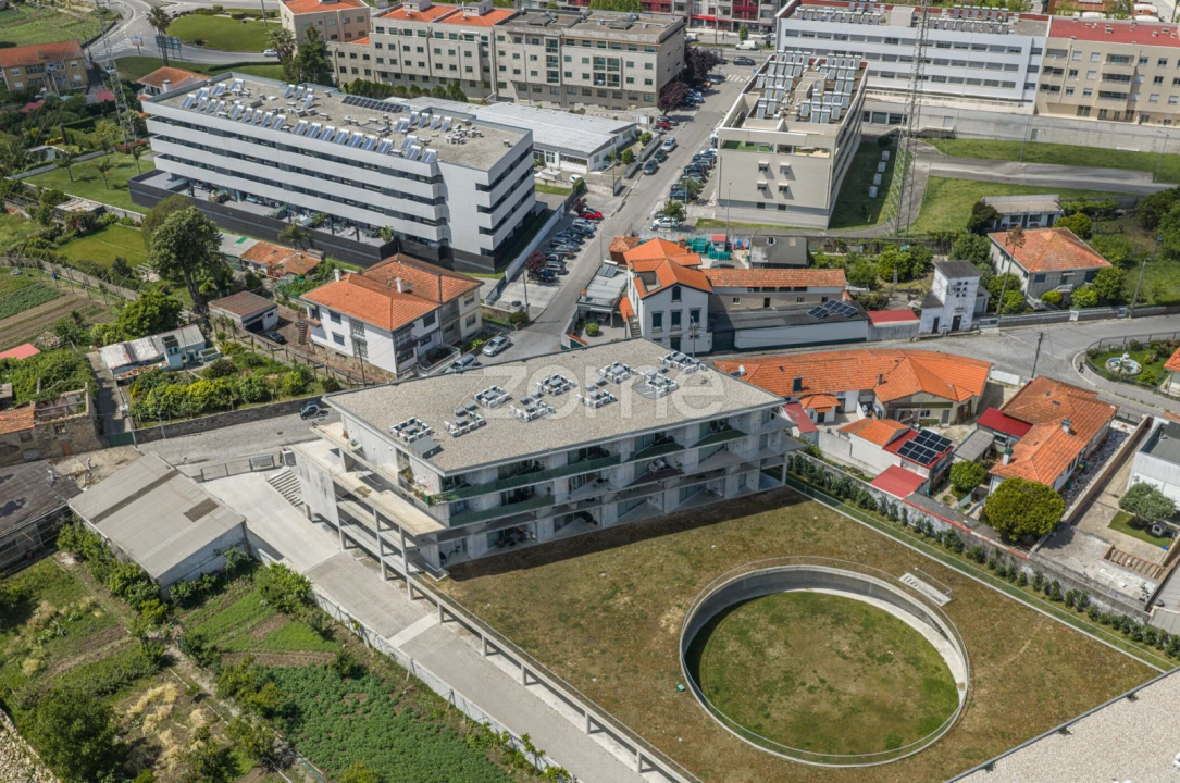 Apartamento T1 para Venda em Mafamude e Vilar do Paraíso Foto 22
