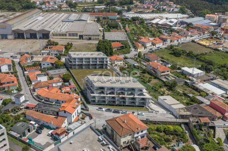 Apartamento T1 para Venda em Mafamude e Vilar do Paraíso Foto 24