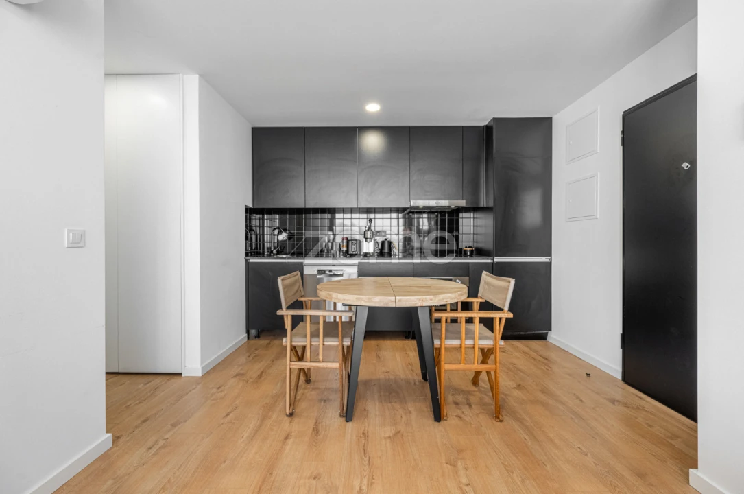 Apartamento T1 para Venda em Mafamude e Vilar do Paraíso Foto 3