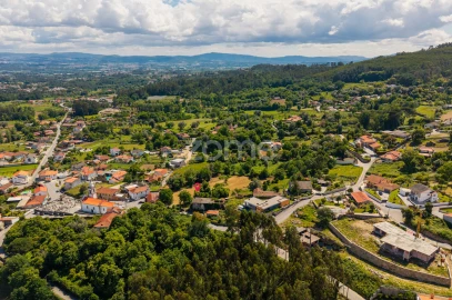 Terreno para Venda em Vila Verde e Barbudo