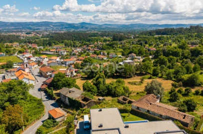 Terreno para Venda em Vila Verde e Barbudo