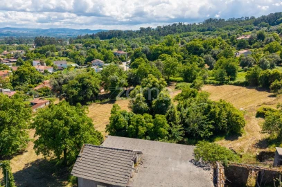 Terreno para Venda em Vila Verde e Barbudo