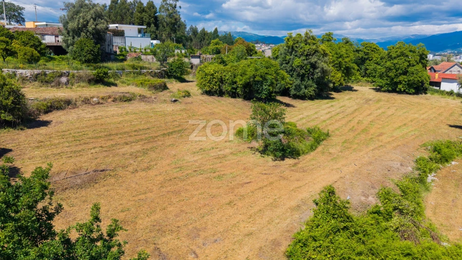 Terreno para Venda em Vila Verde e Barbudo