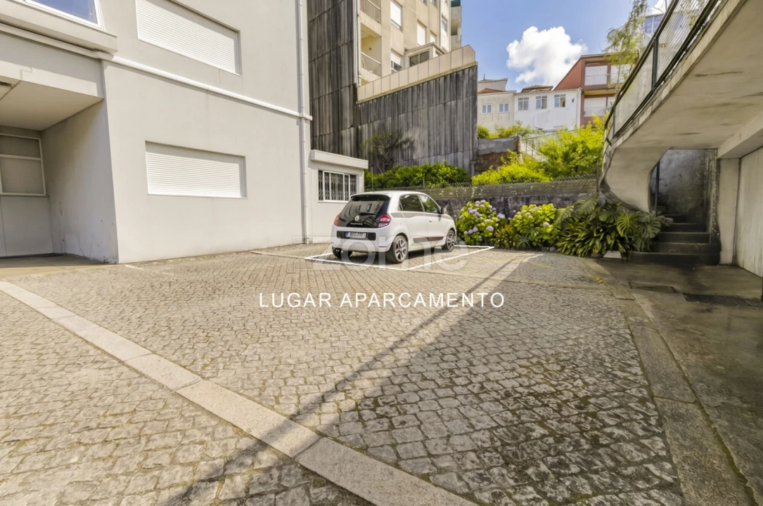 Apartamento T4 para Venda em Cedofeita, Santo Ildefonso, Sé, Miragaia, São Nicolau e Vitória Foto 12