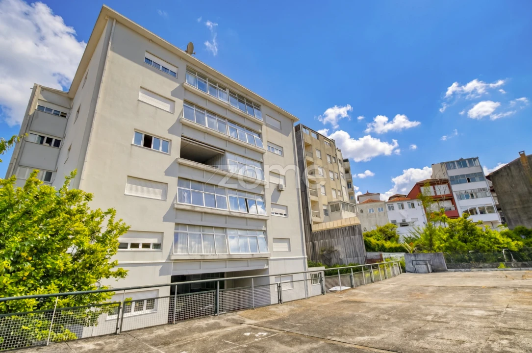 Apartamento T4 para Venda em Cedofeita, Santo Ildefonso, Sé, Miragaia, São Nicolau e Vitória Foto 10