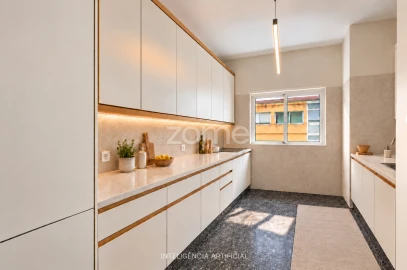 Apartamento T4 para Venda em Cedofeita, Santo Ildefonso, Sé, Miragaia, São Nicolau e Vitória
