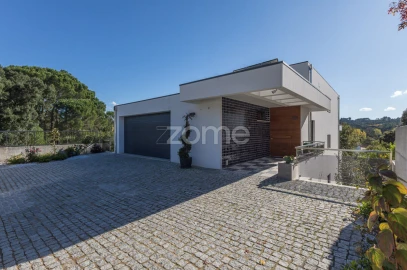 Moradia T4 para Venda em Tabua