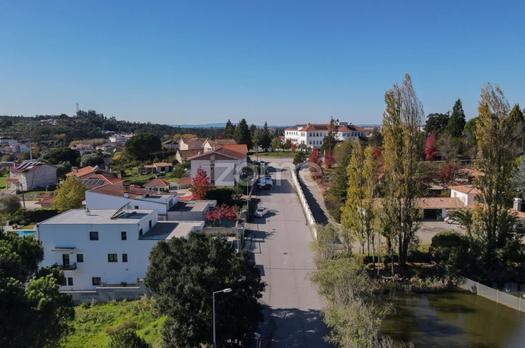 Moradia T4 para Venda em Tabua Foto 53