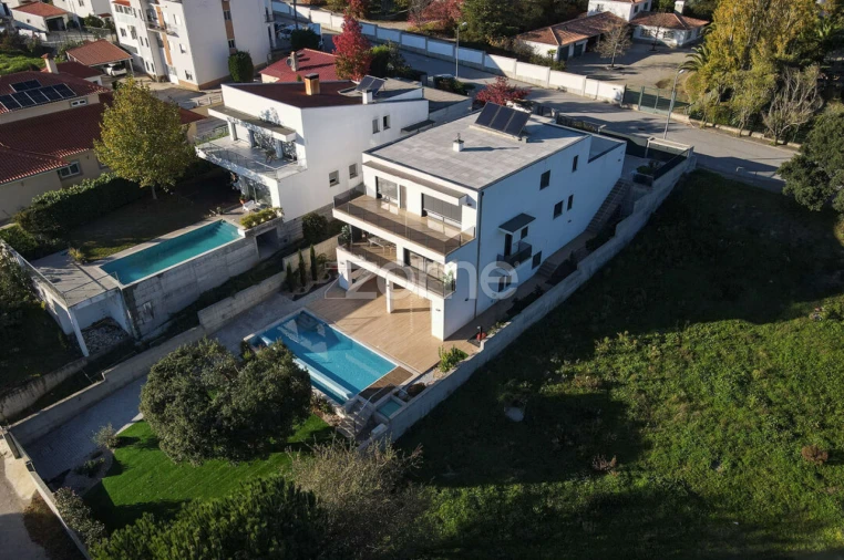 Moradia T4 para Venda em Tabua Foto 57