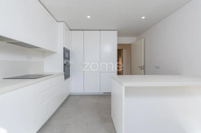 Apartamento T3 para Venda em Algés, Linda-A-Velha e Cruz Quebrada-Dafundo