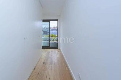 Apartamento T3 para Venda em Algés, Linda-A-Velha e Cruz Quebrada-Dafundo
